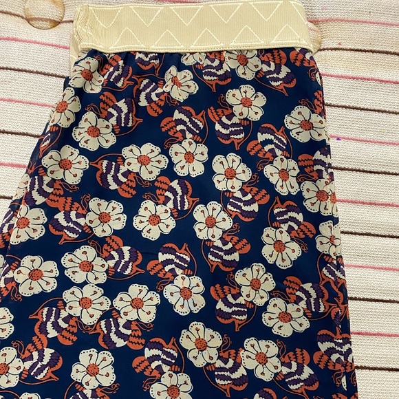 💙SUPER SALE💙 2x Lola Skirt